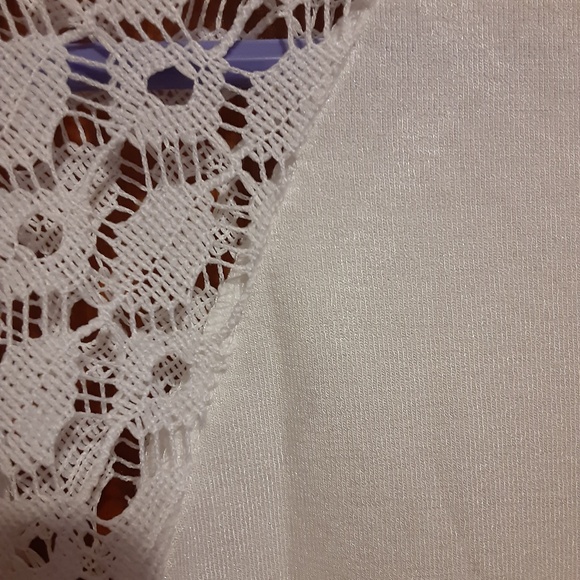 White Lace Raglan Sleeves Pullover Top - Picture 3 of 3